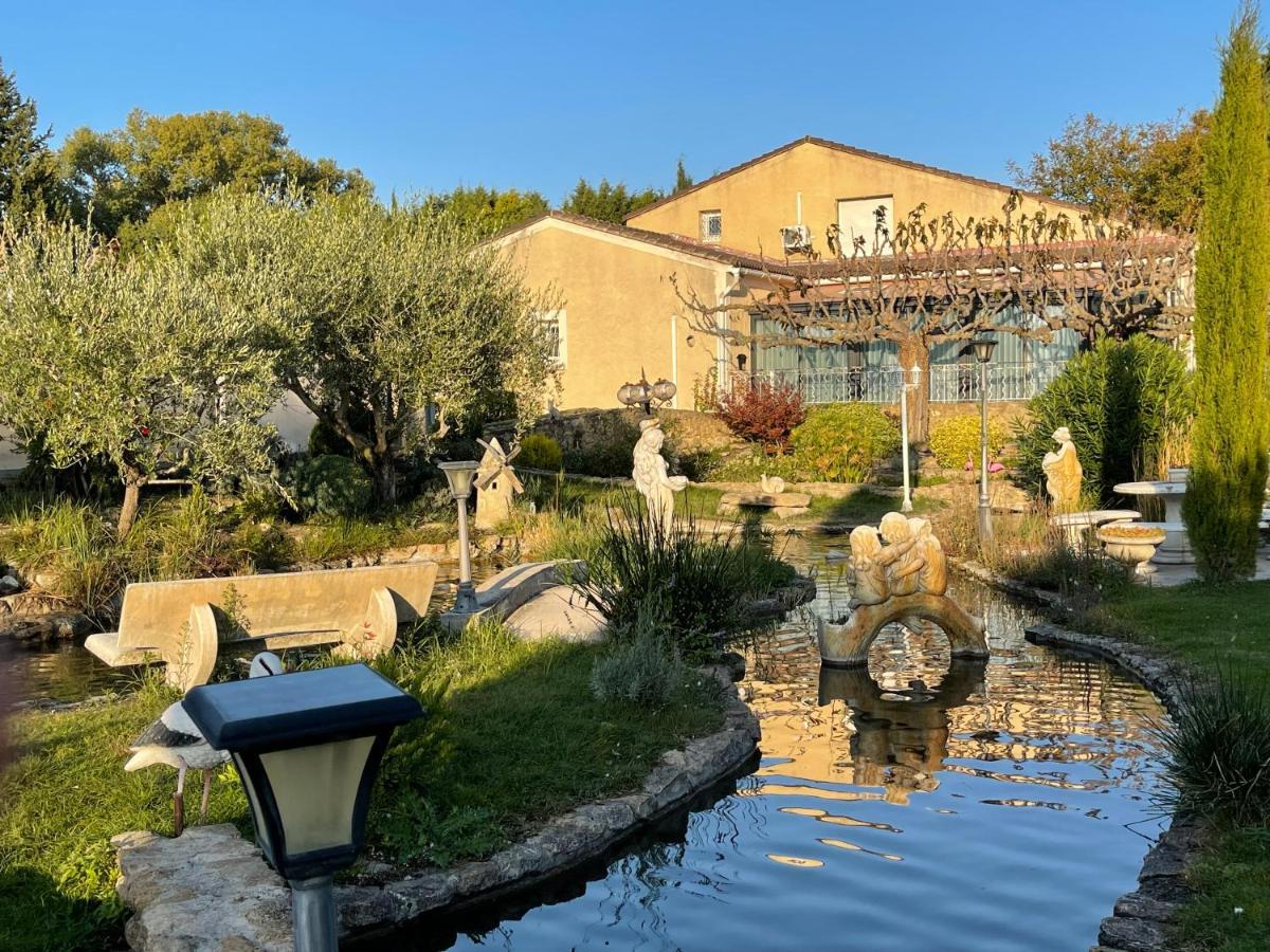 Studio Les Petits Lutins Entraigues-sur-la-Sorgue Exterior foto