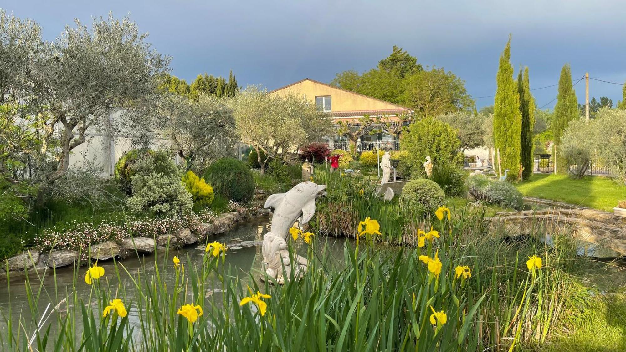 Studio Les Petits Lutins Entraigues-sur-la-Sorgue Exterior foto